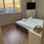 Troyes 티라나